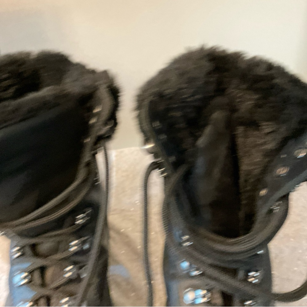DR. MARTENS Serena Black Faux Fur Lined Combat Boots Black Women's Size 8 - Picture 5 of 16